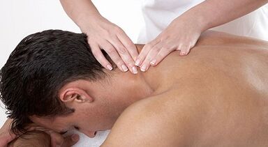 Massagem no pescoço com osteocondrose